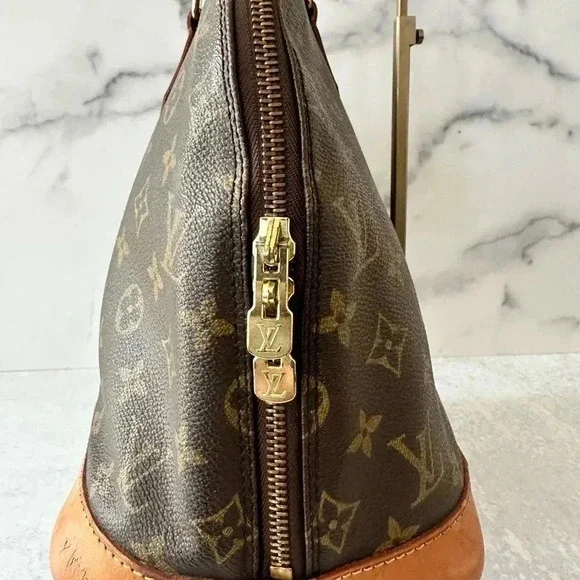 Pre-Loved Louis Vuitton Alma PM - Picture 8 of 11